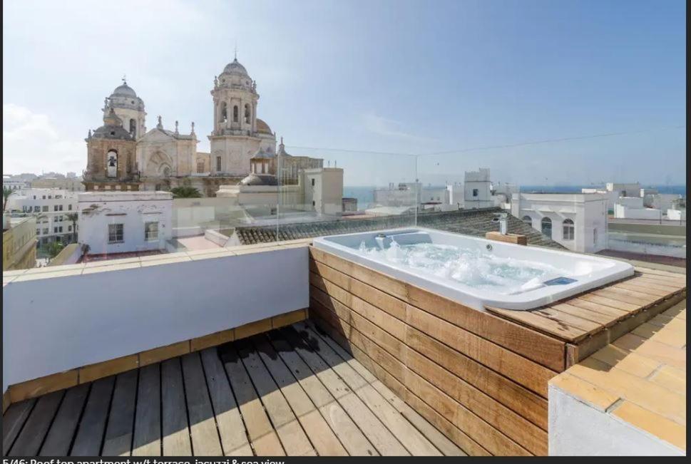 Ferienwohnung ***** Attic With Impressive Views And Jacuzzi Cádiz Exterior foto